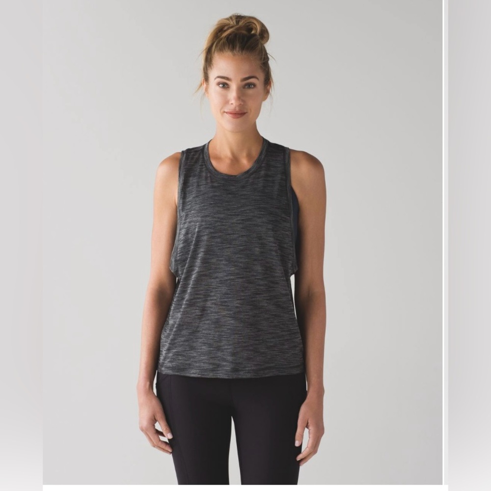 LULULEMON Cardio Squad Tank in Heathered Black (Size 6)